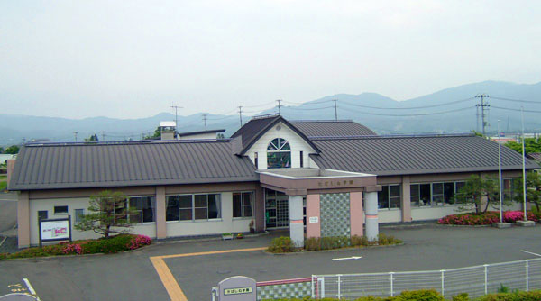 たばしね学園外観